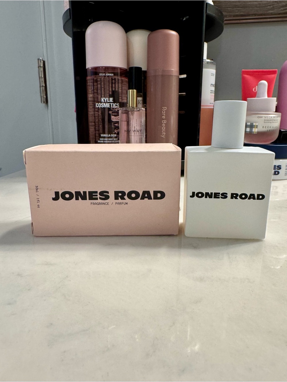 Jones Road Shower Parfum Fragrance - Picture 2 of 2